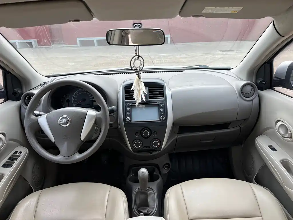 Nissan Sunny — миниатюра 4
