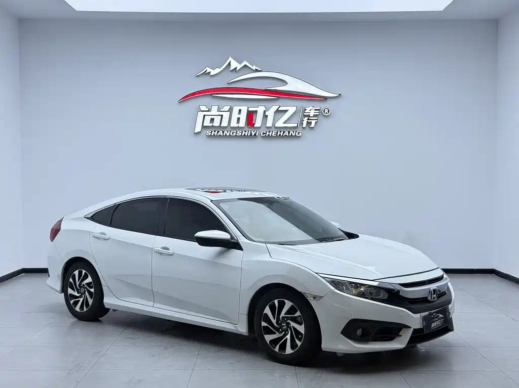 Honda Civic 2016 220TURBO CVT Luxury