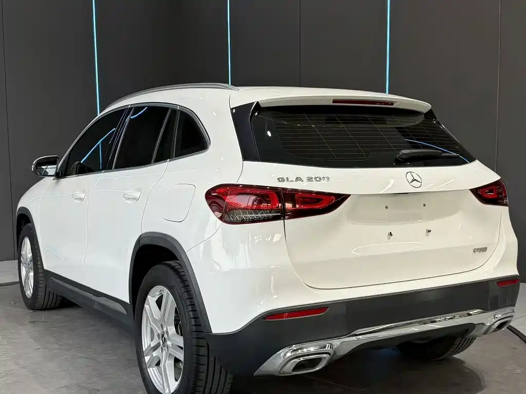 Mercedes-Benz GLA — миниатюра 8