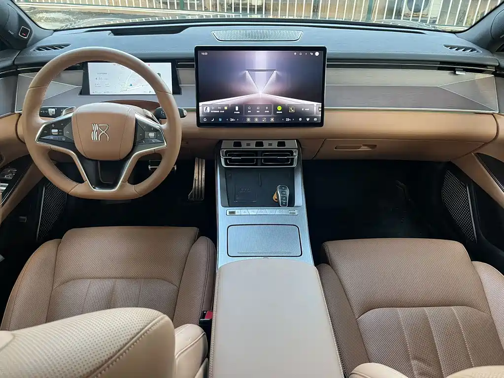 BYD Han L — миниатюра 8