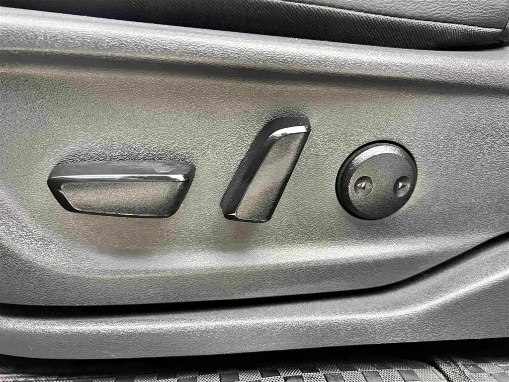 Nissan Ariya — миниатюра 20