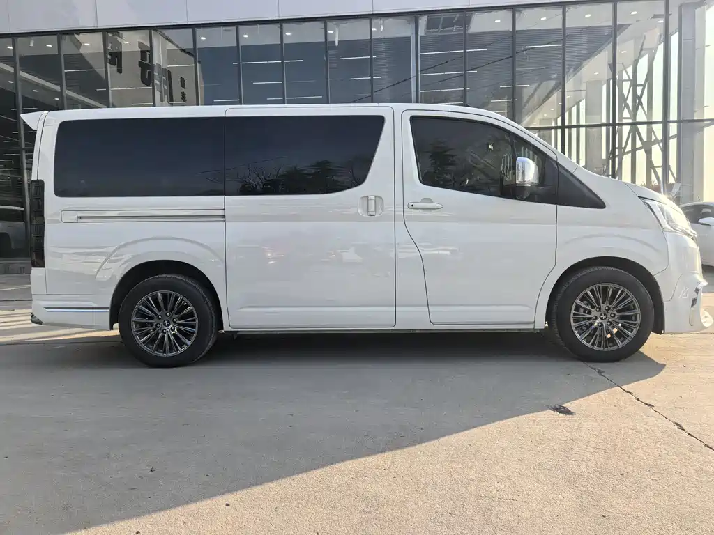 KETI CAR KEDI MOUNTAINS AND RIVERS