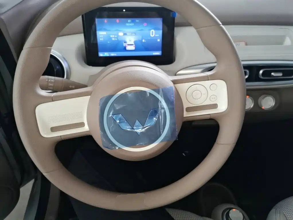 Wuling MINIEV — миниатюра 11