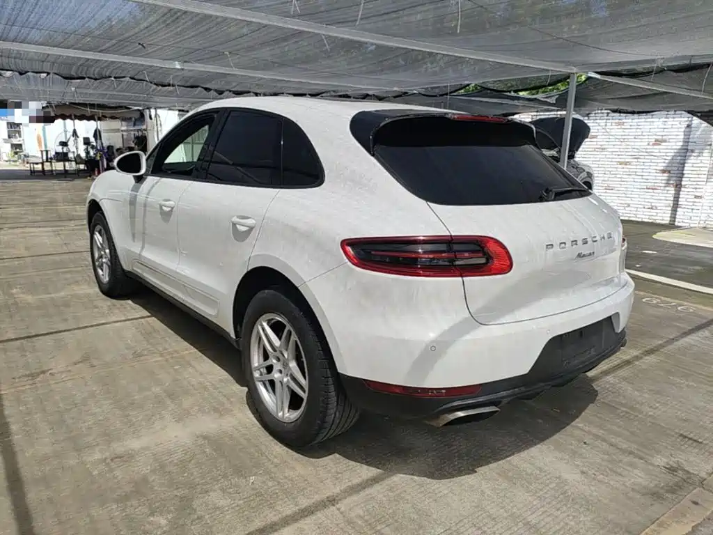 Porsche Macan — миниатюра 5