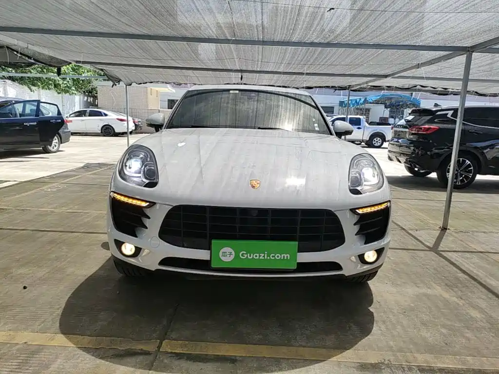 Porsche Macan — миниатюра 3