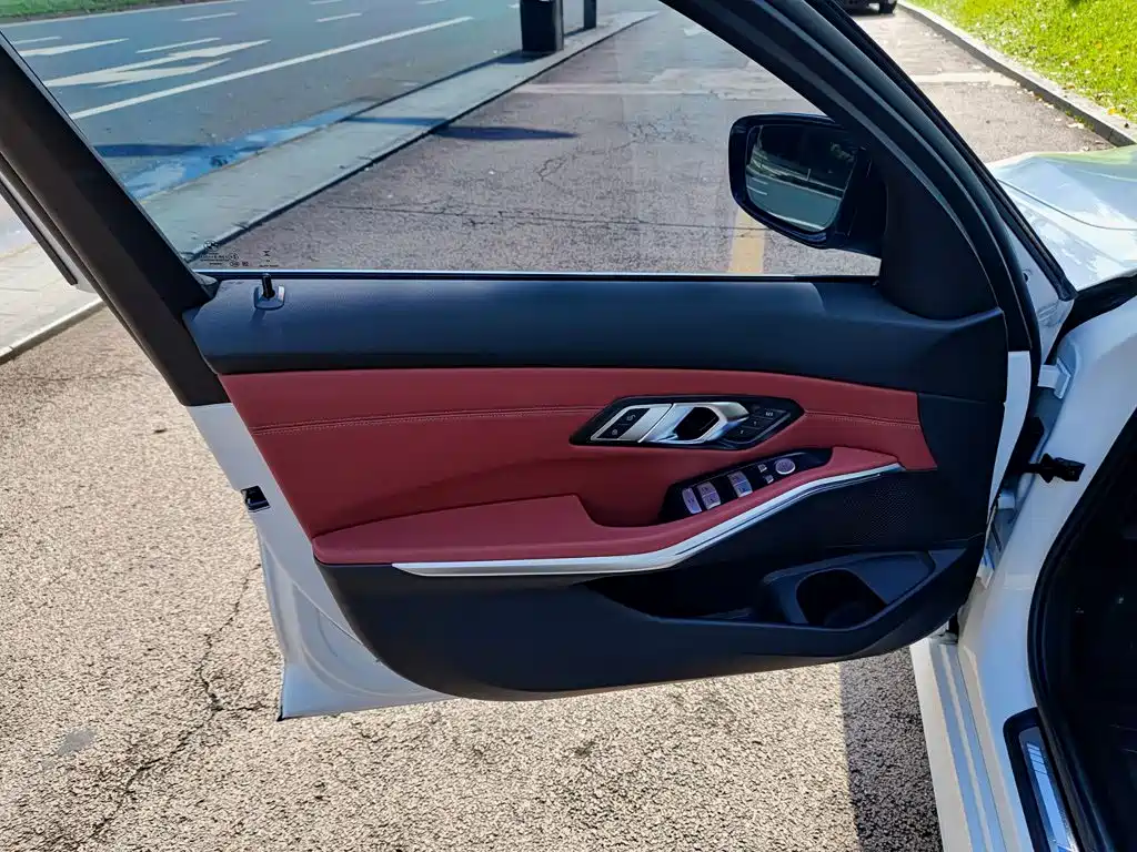 BMW 3 Series — миниатюра 6
