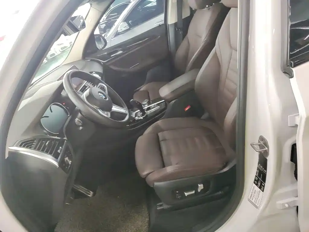 BMW X3 — миниатюра 15