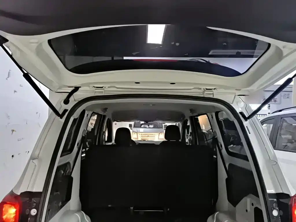 Wuling Hongguang — миниатюра 19