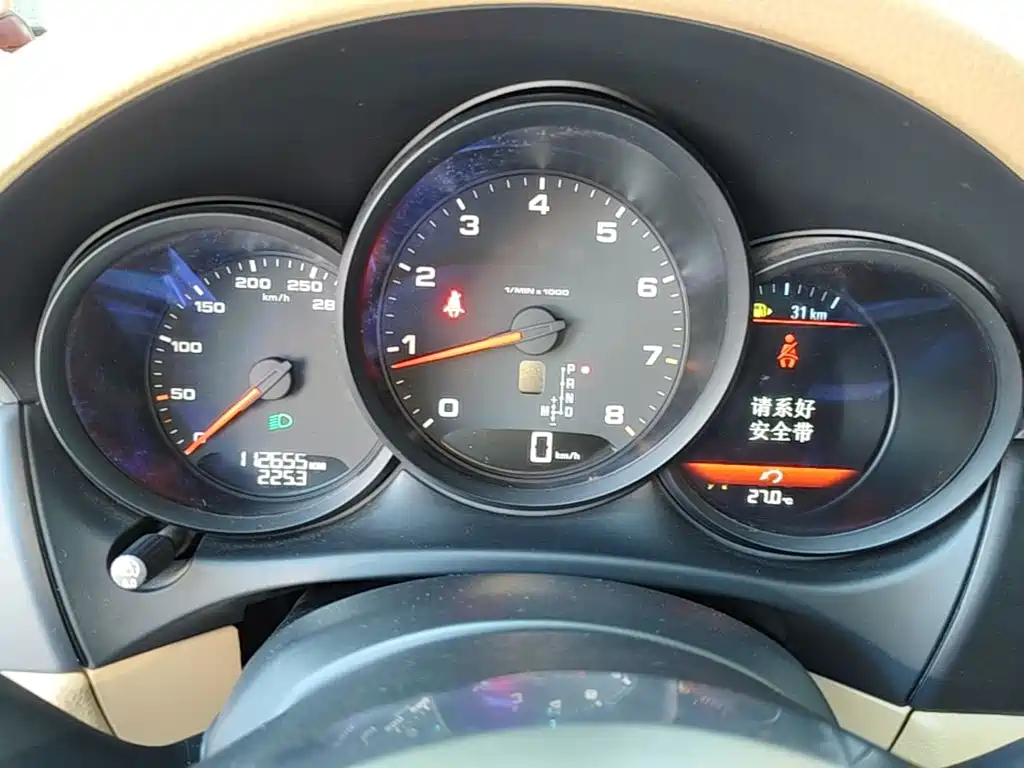 Porsche Macan — миниатюра 12