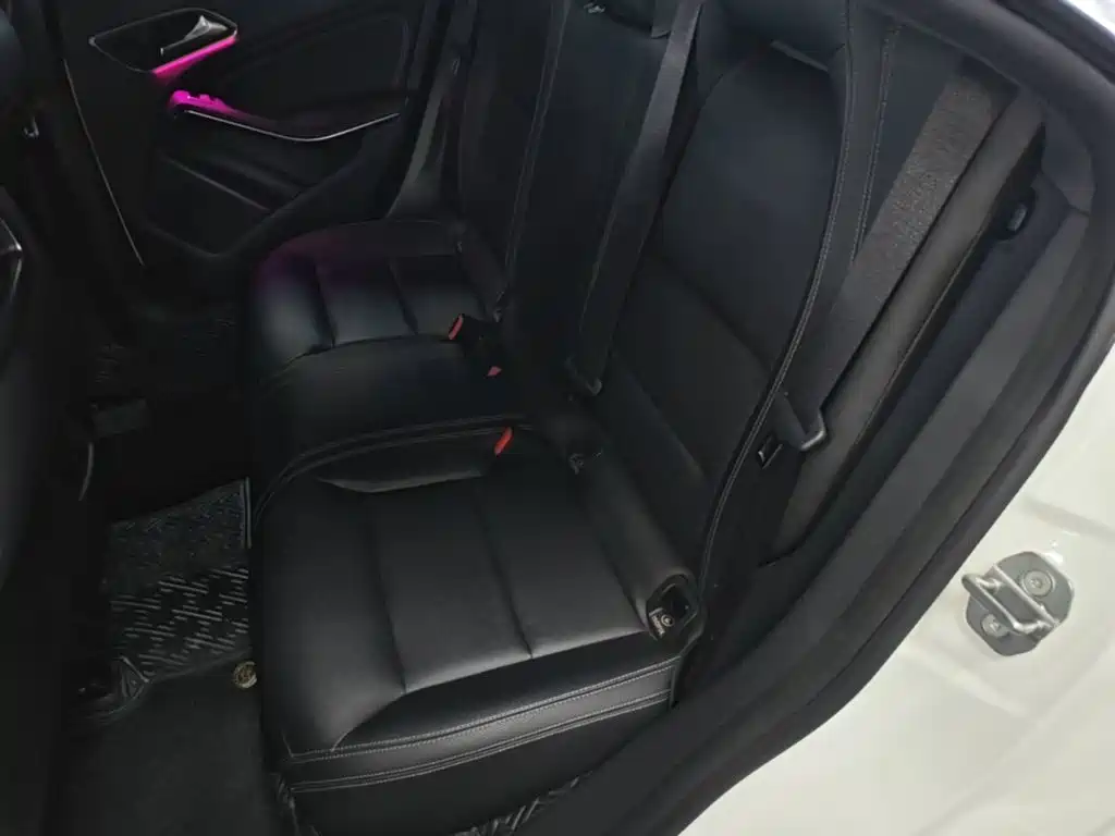 Mercedes-Benz CLA (Import) — миниатюра 17