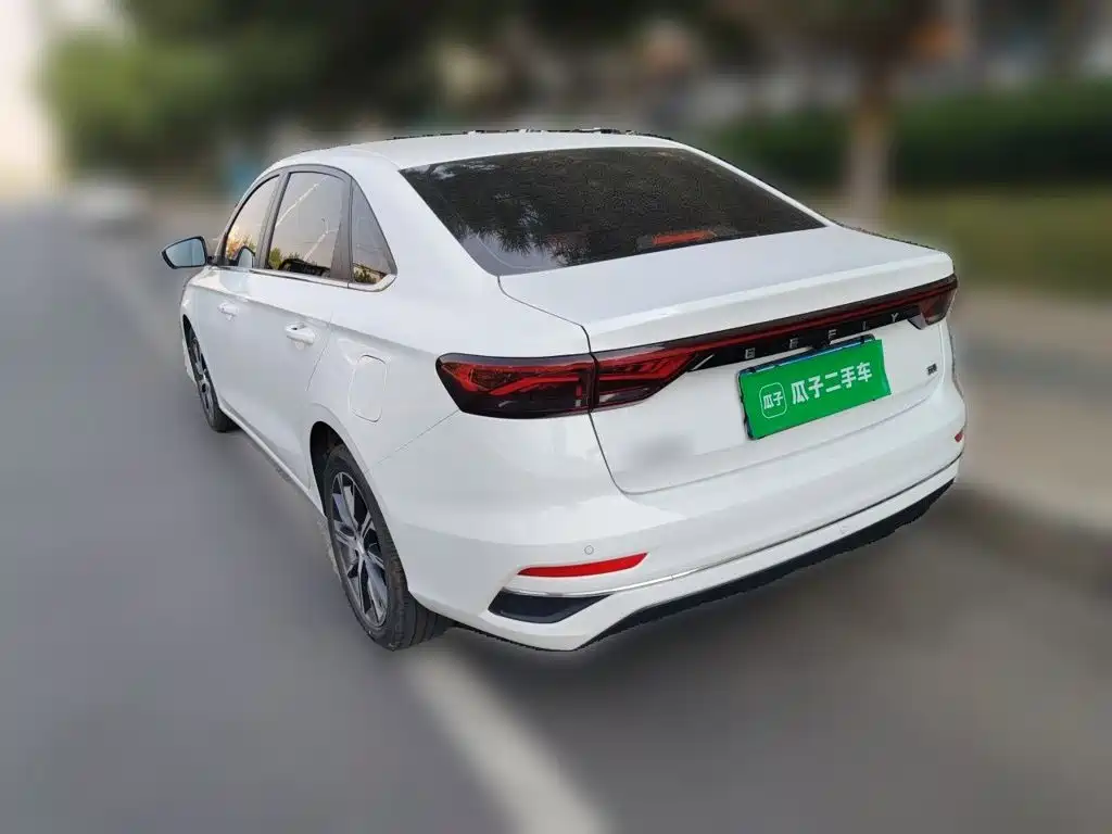 Geely Emgrand — миниатюра 4