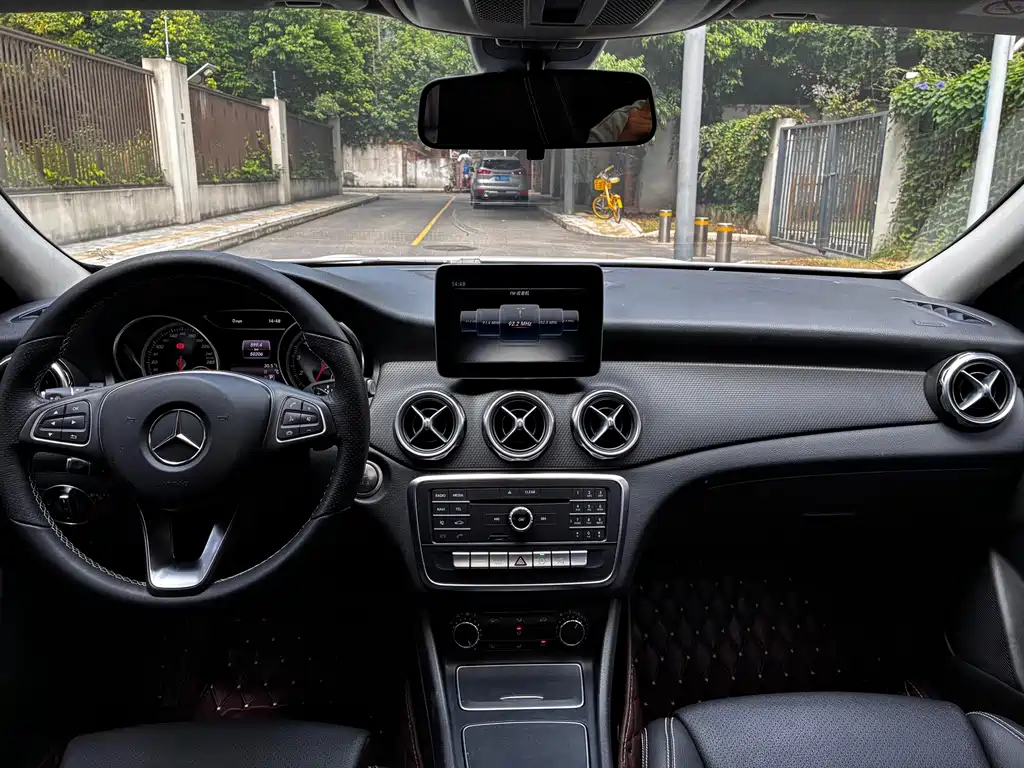 Mercedes-Benz GLA — миниатюра 16