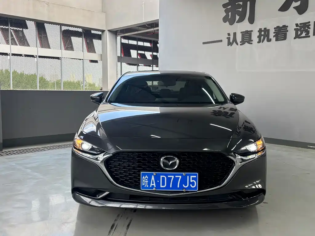 Mazda Mazda3 3 2022 2.0L AT