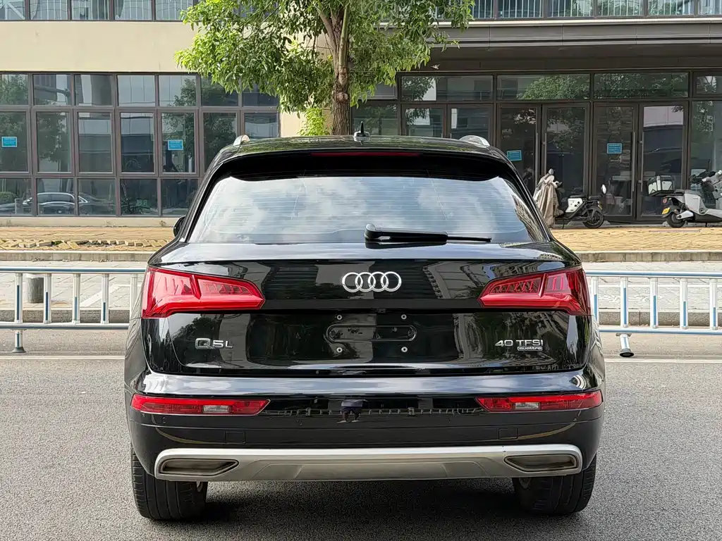 Audi Q5L — миниатюра 12