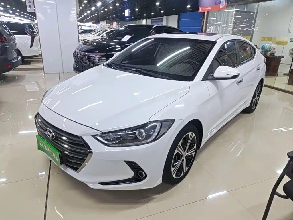 Hyundai Elantra — миниатюра 2