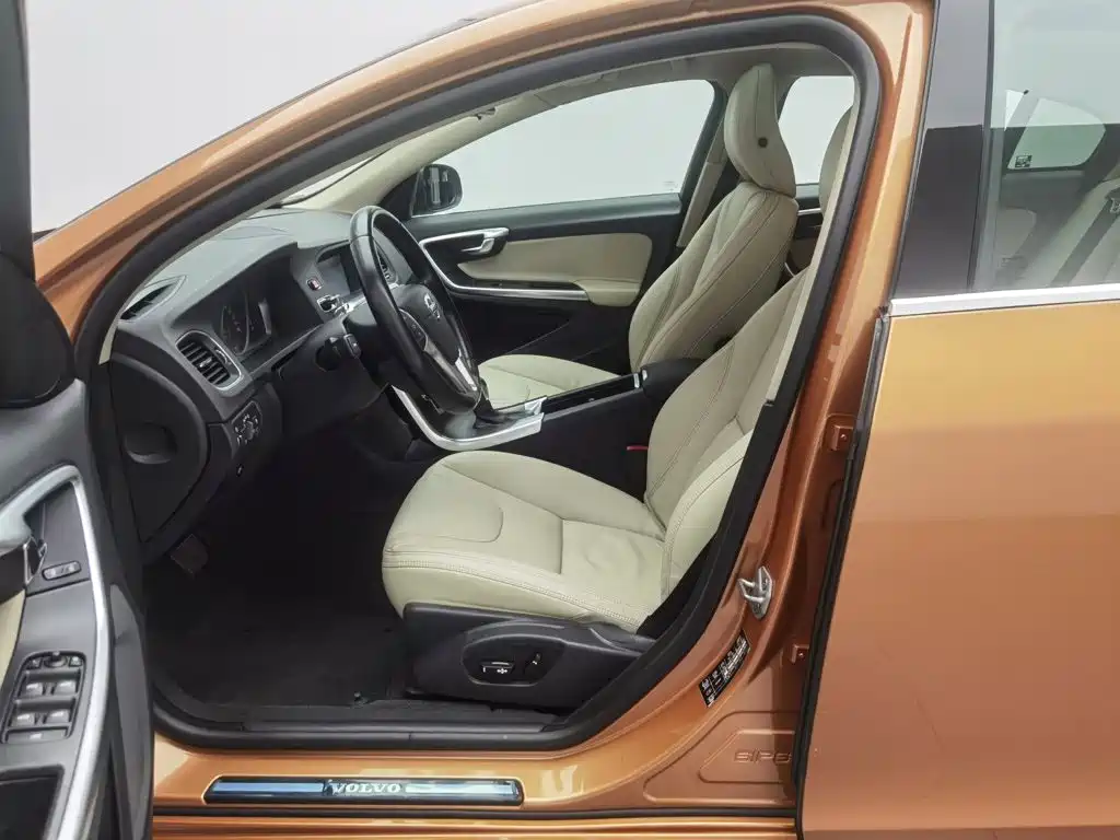 Volvo S60 — миниатюра 10