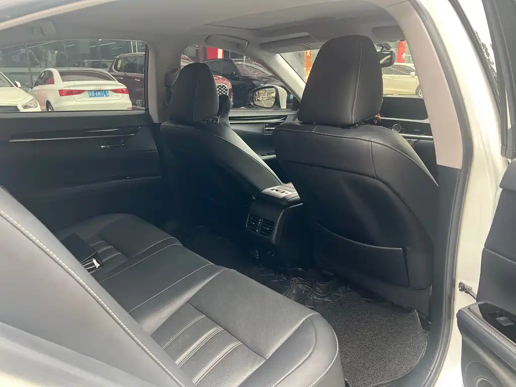 Lexus ES 2015 200 Elite