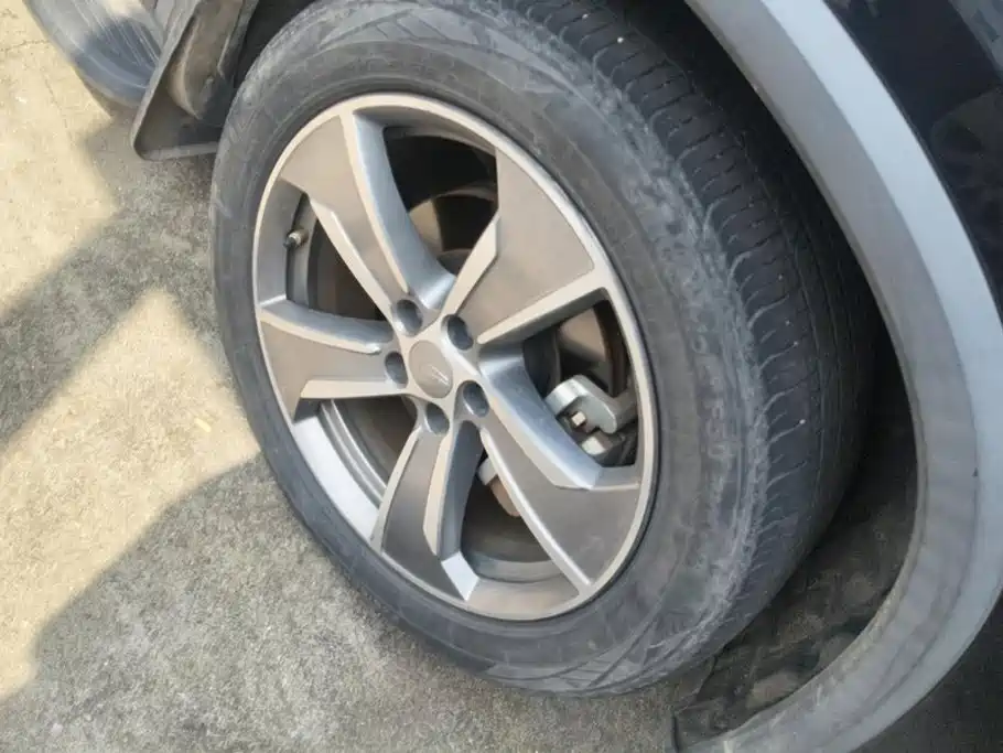 Geely Haoyue L — миниатюра 6