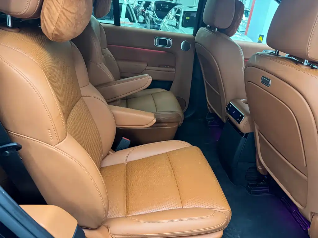 Li Auto Li L8 — миниатюра 8