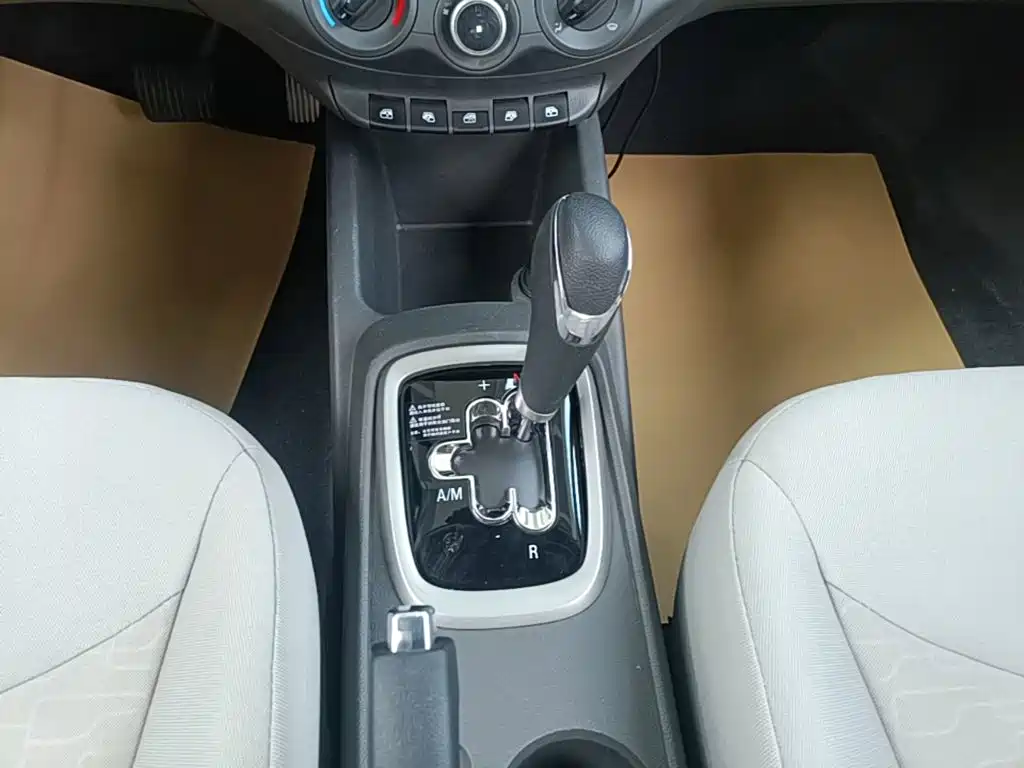 Chevrolet Sail — миниатюра 14
