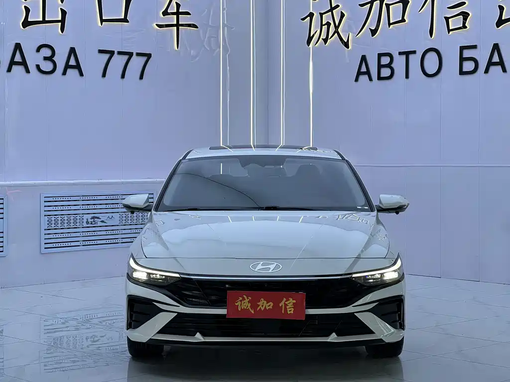 Hyundai Elantra — миниатюра 2