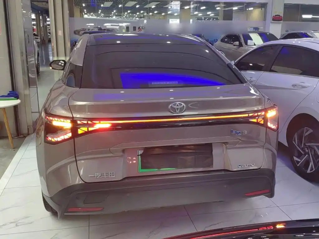 Toyota bZ3 — миниатюра 6