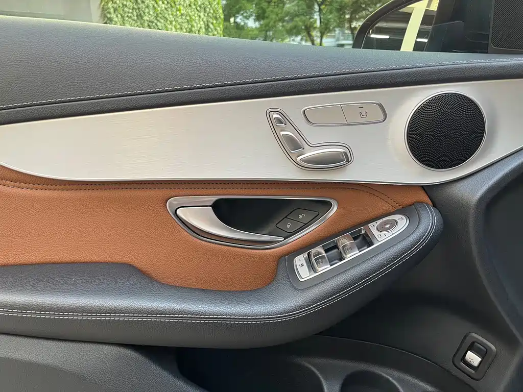 Mercedes-Benz GLC — миниатюра 8