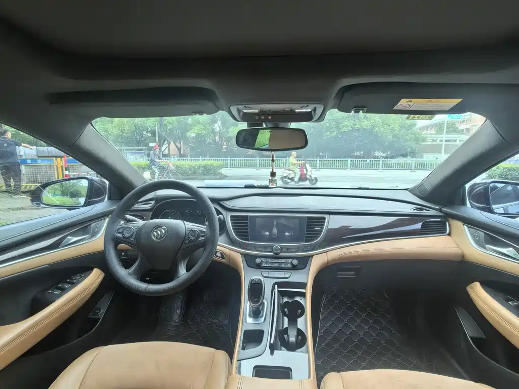 Buick LaCrosse — миниатюра 13