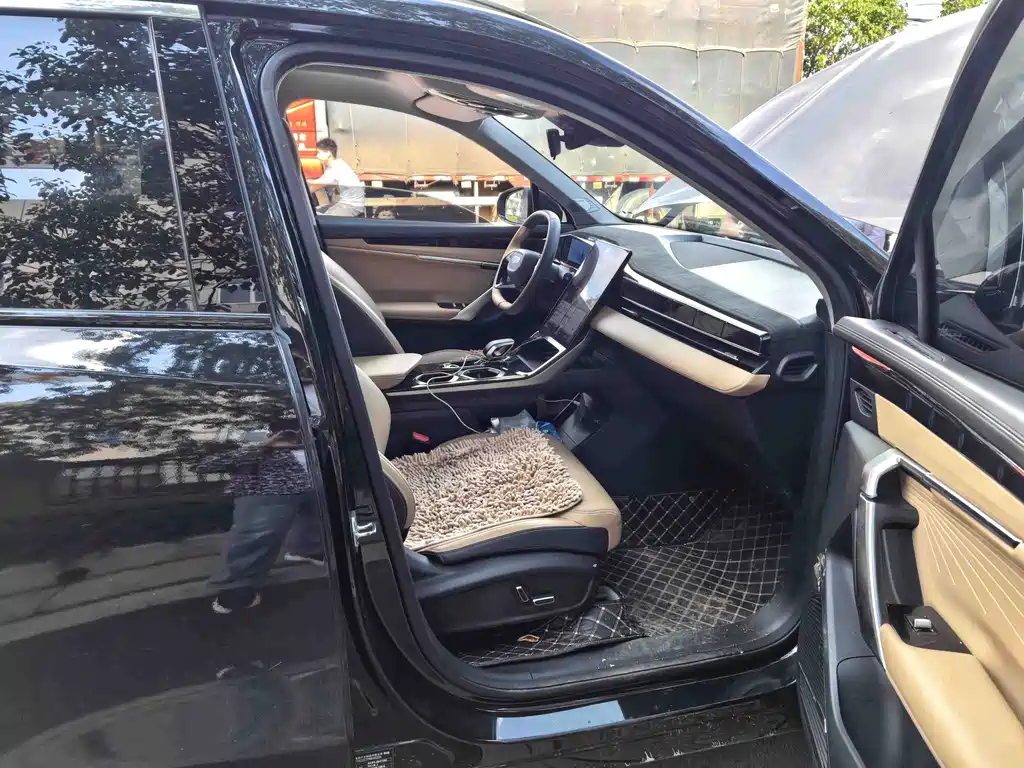 Geely Boyue L — миниатюра 14