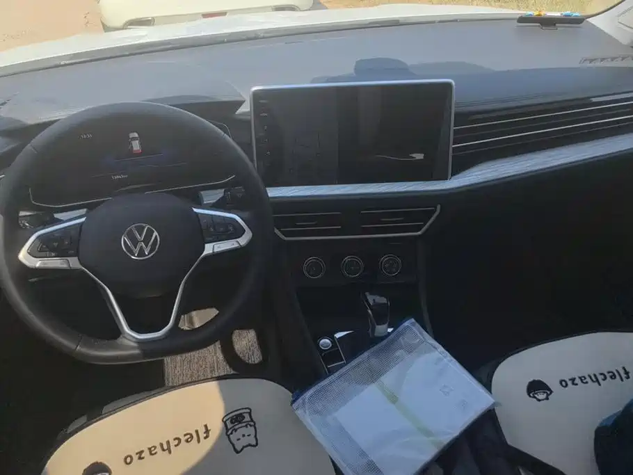 Volkswagen Sagitar — миниатюра 12