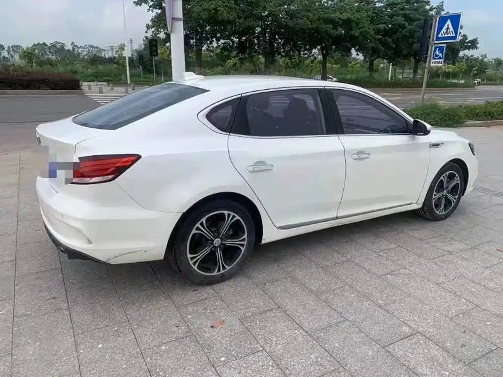 MG MG6 — миниатюра 9
