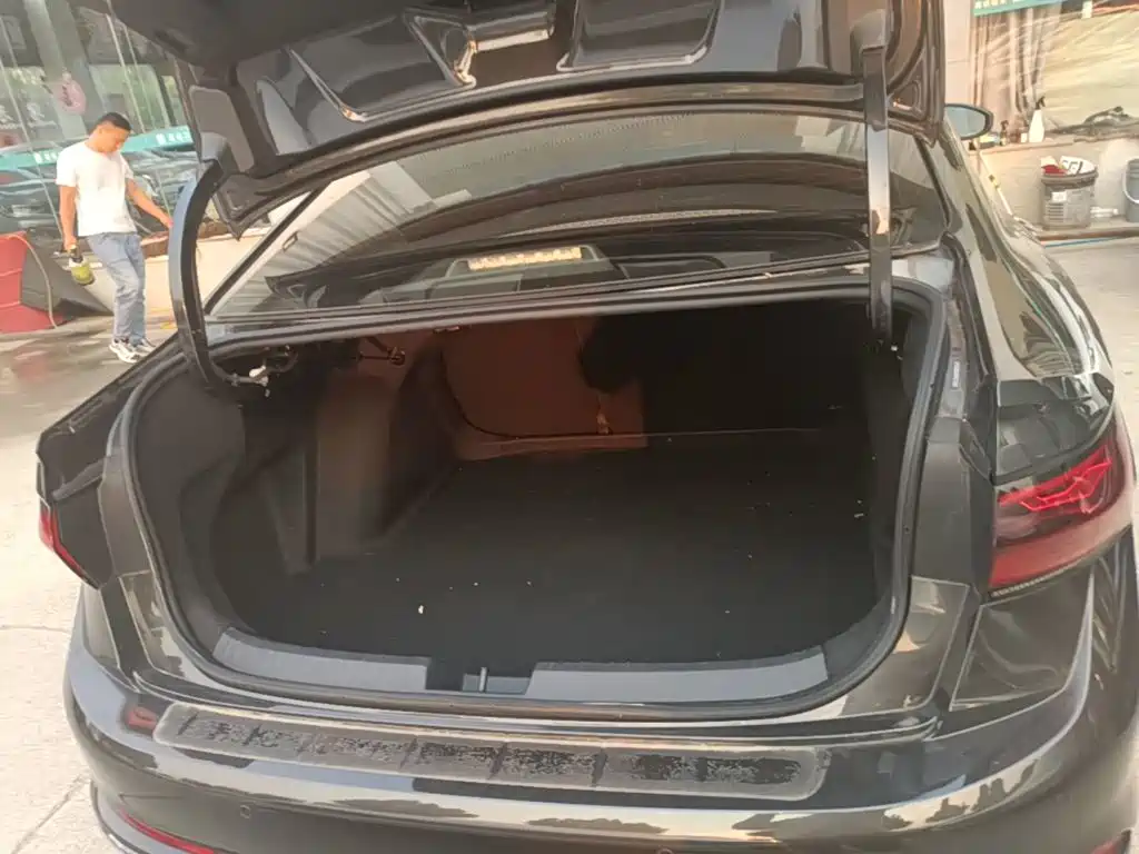 Volkswagen Sagitar — миниатюра 19