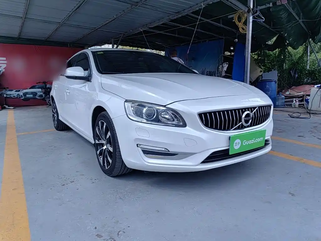 Volvo S60 — миниатюра 4