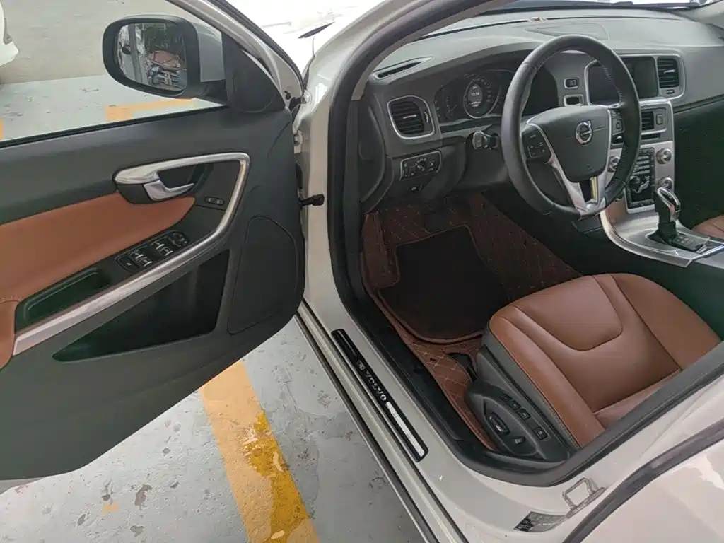 Volvo S60 — миниатюра 16