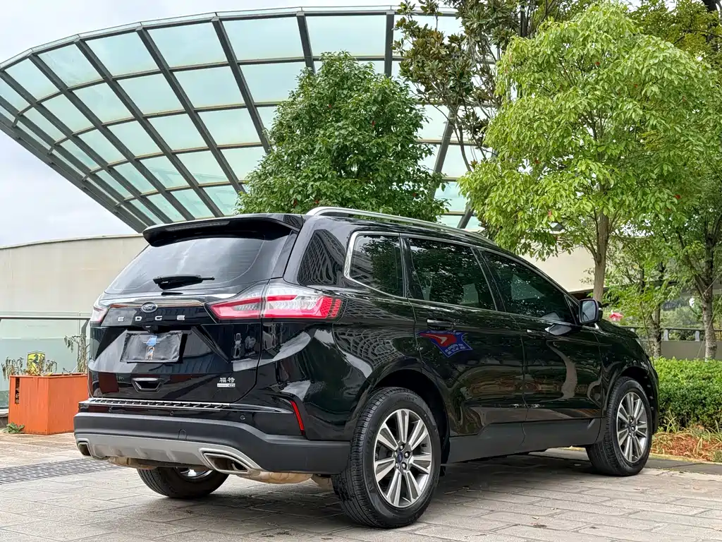 Ford Edge — миниатюра 4