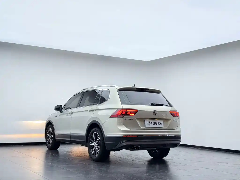 Volkswagen Tiguan L — миниатюра 8