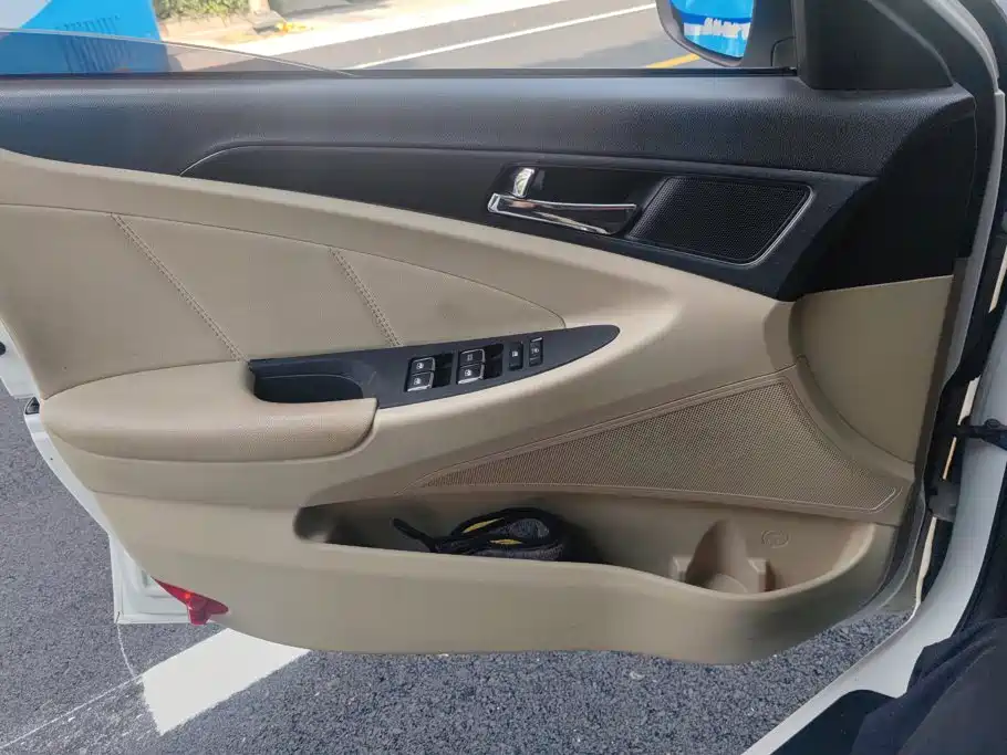 Changan Eado — миниатюра 7
