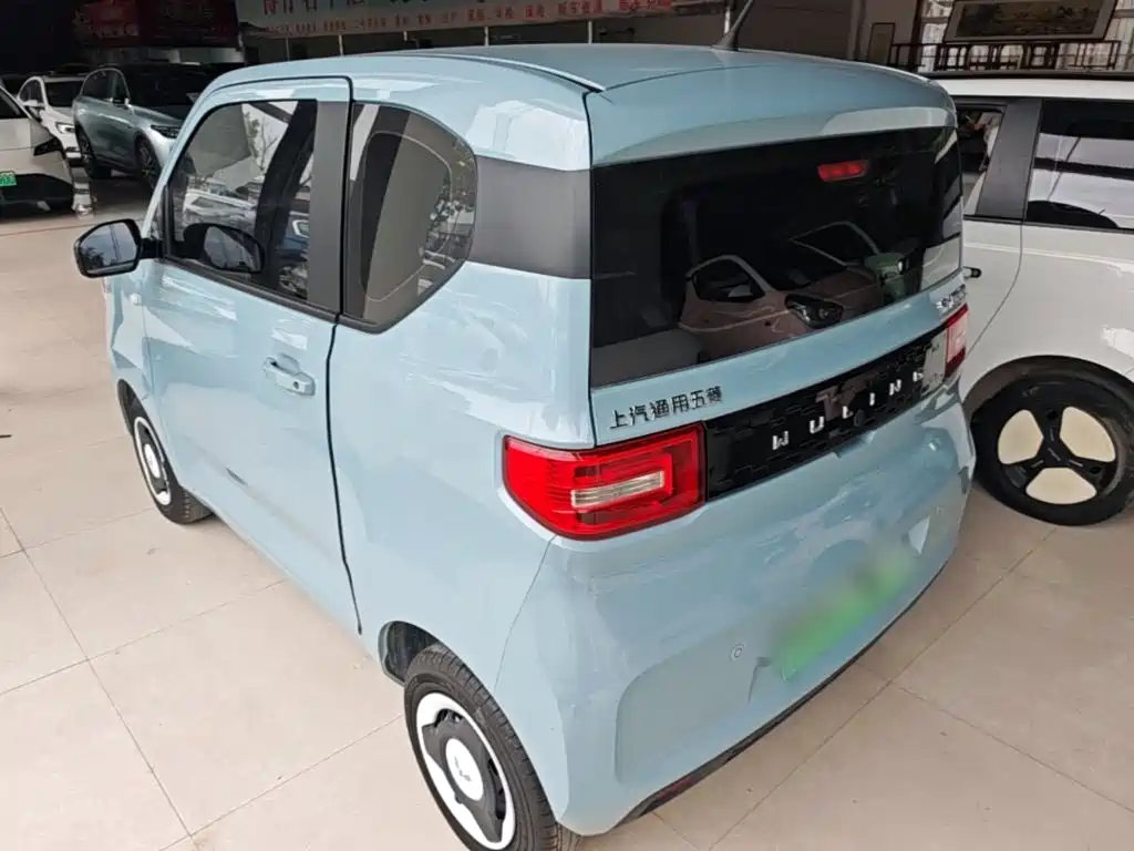 Wuling MINIEV — миниатюра 5