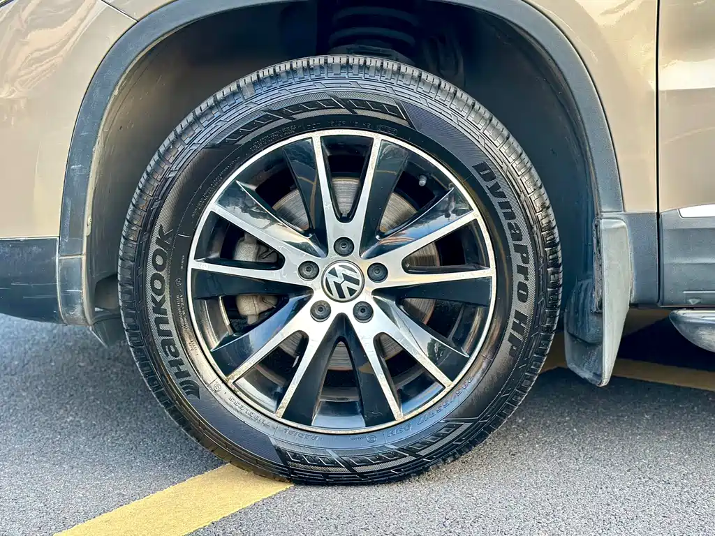 Volkswagen Tiguan — миниатюра 9
