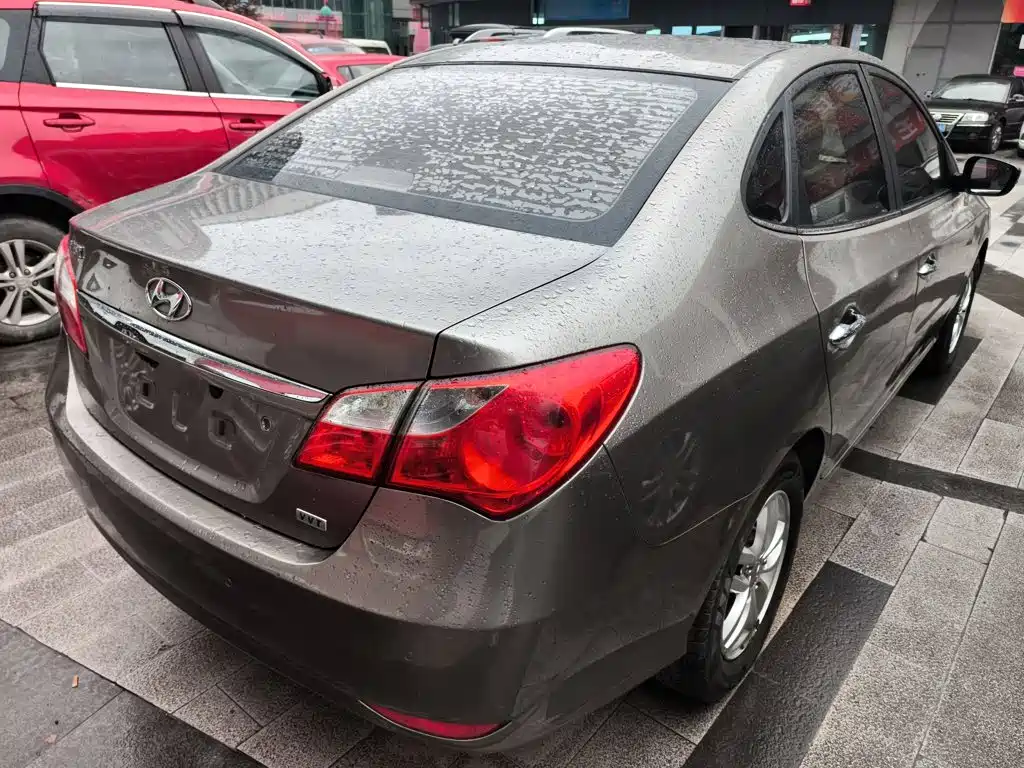 Hyundai Elantra — миниатюра 5
