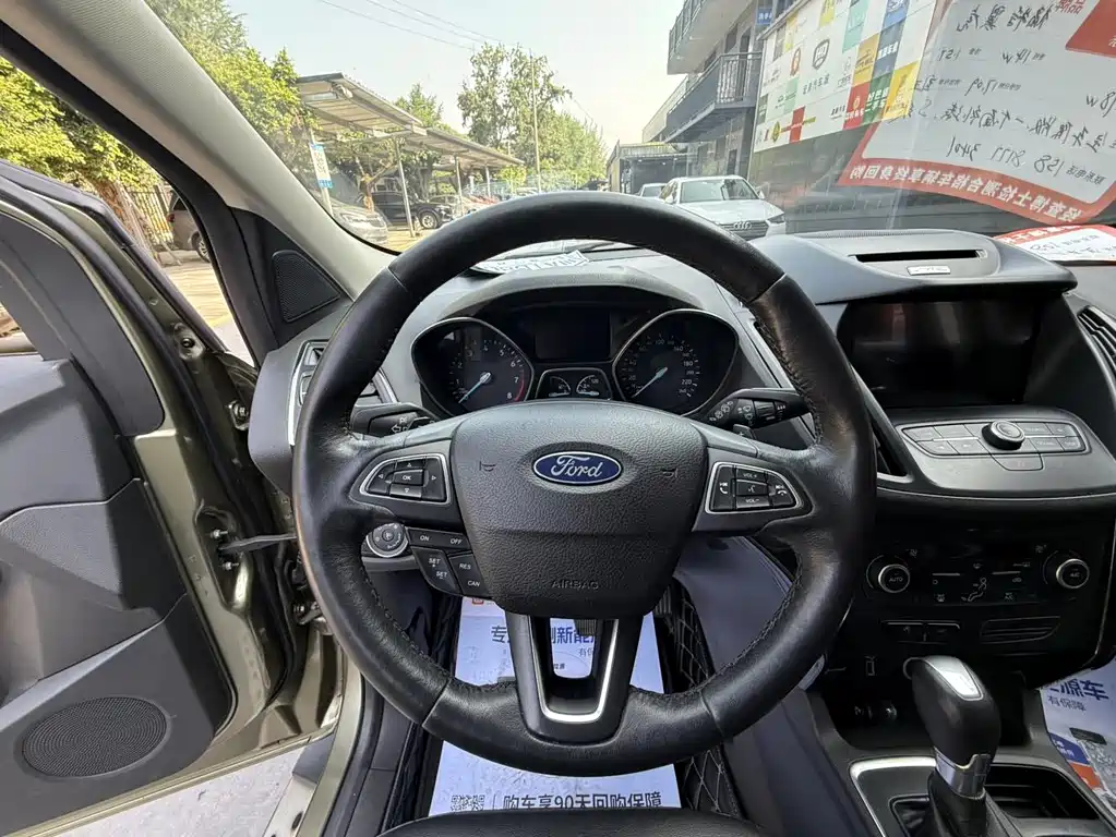 Ford Kuga — миниатюра 9