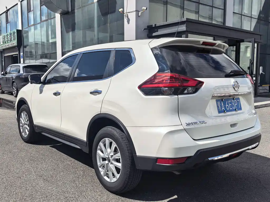 Nissan X-Trail — миниатюра 9