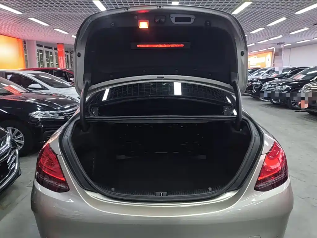 Mercedes-Benz C-Class — миниатюра 19