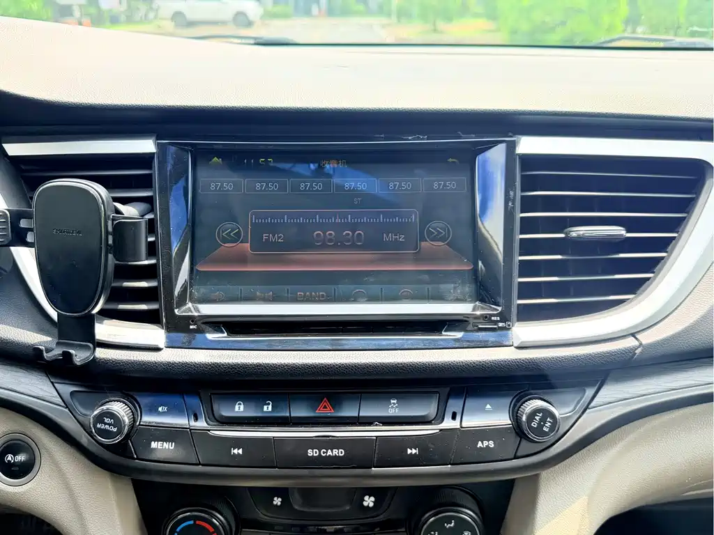 Buick Excelle — миниатюра 18