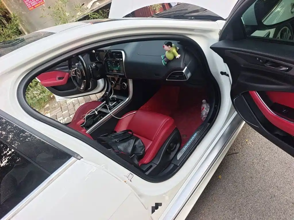 Jaguar XEL — миниатюра 18