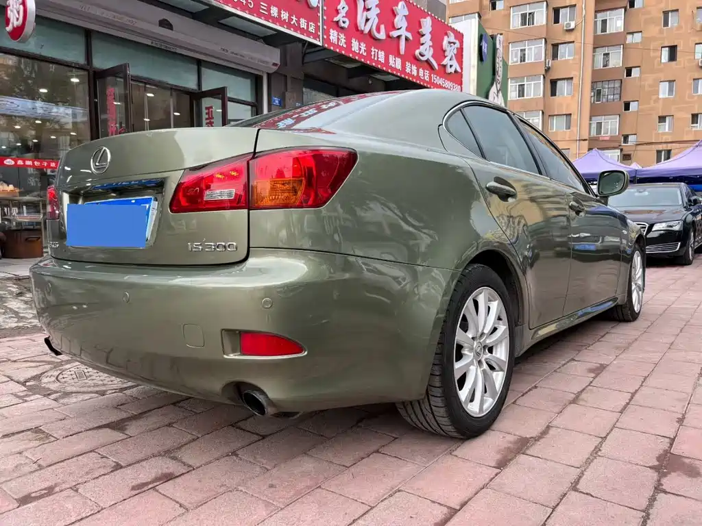 Lexus IS — миниатюра 4