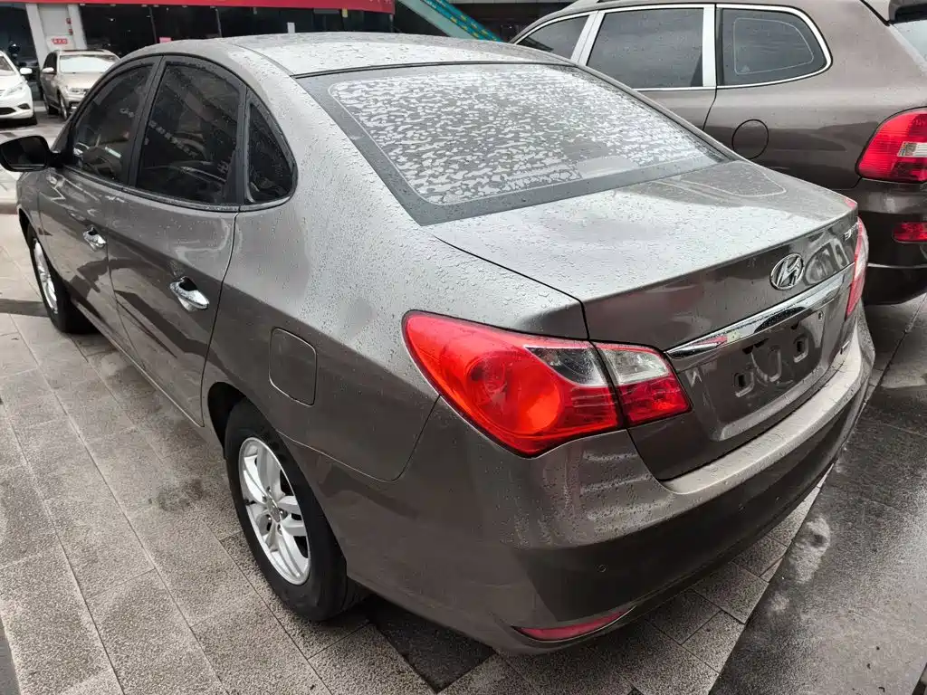 Hyundai Elantra — миниатюра 23