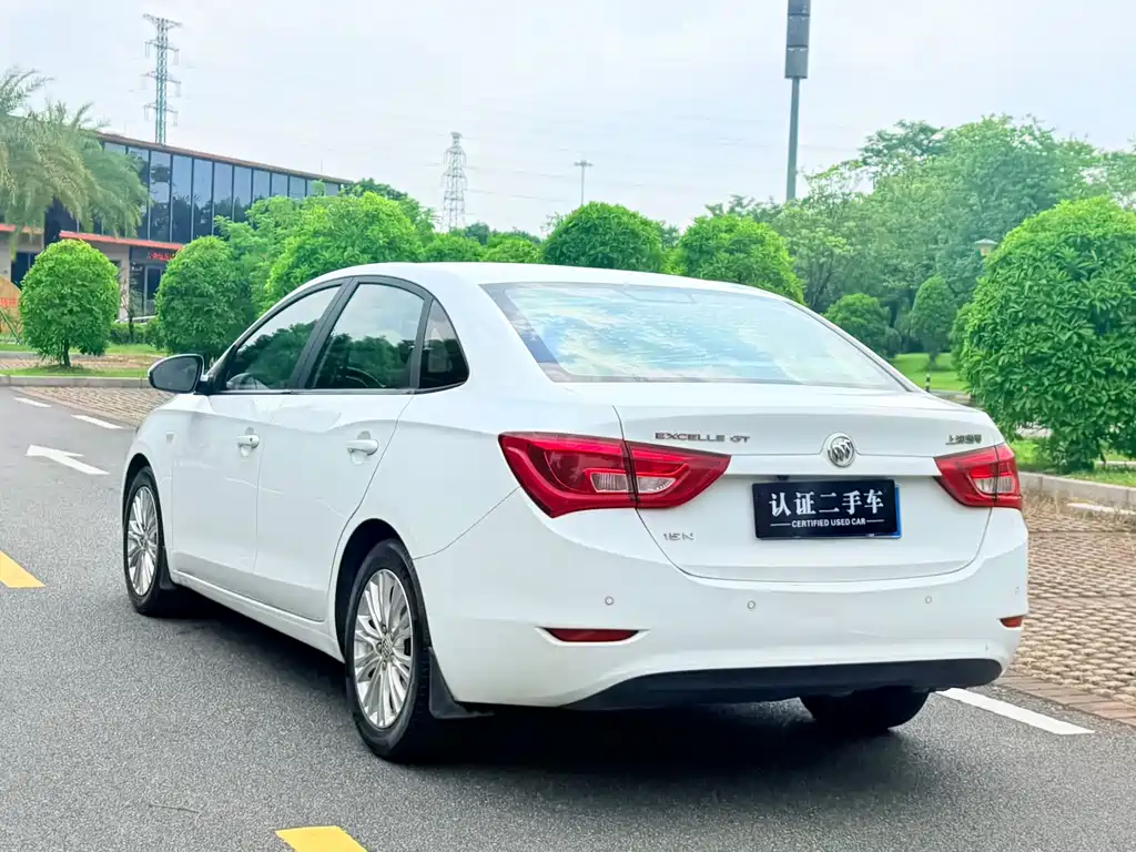Buick Excelle — миниатюра 7