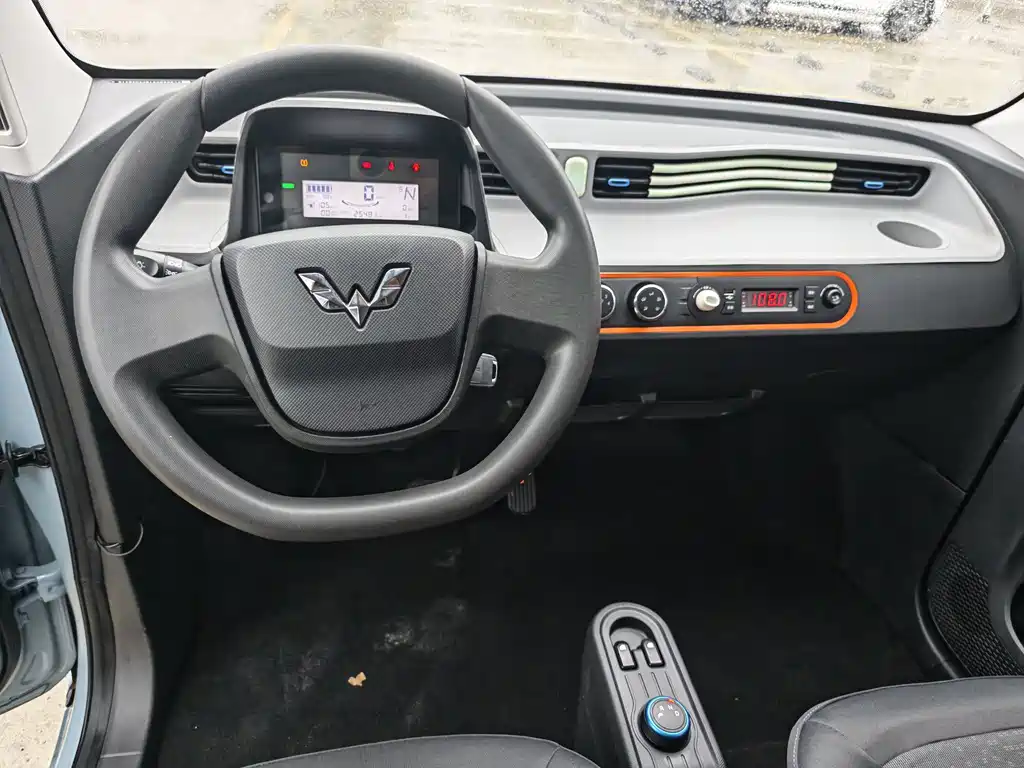 Wuling MINIEV — миниатюра 9