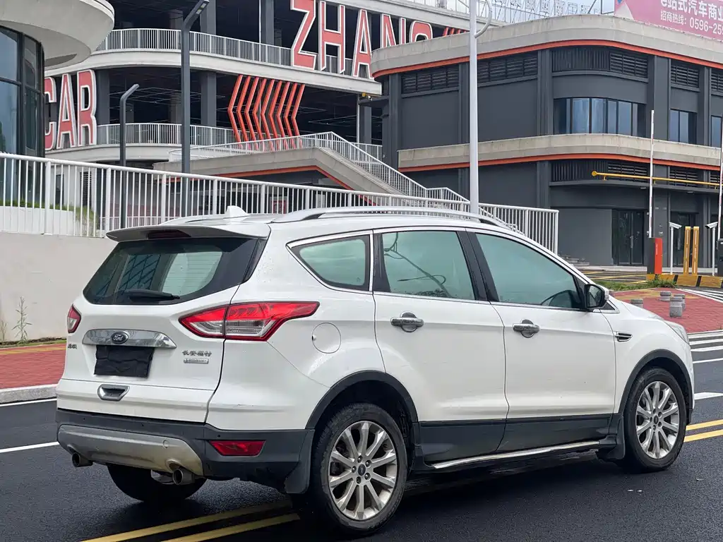Ford Kuga — миниатюра 9